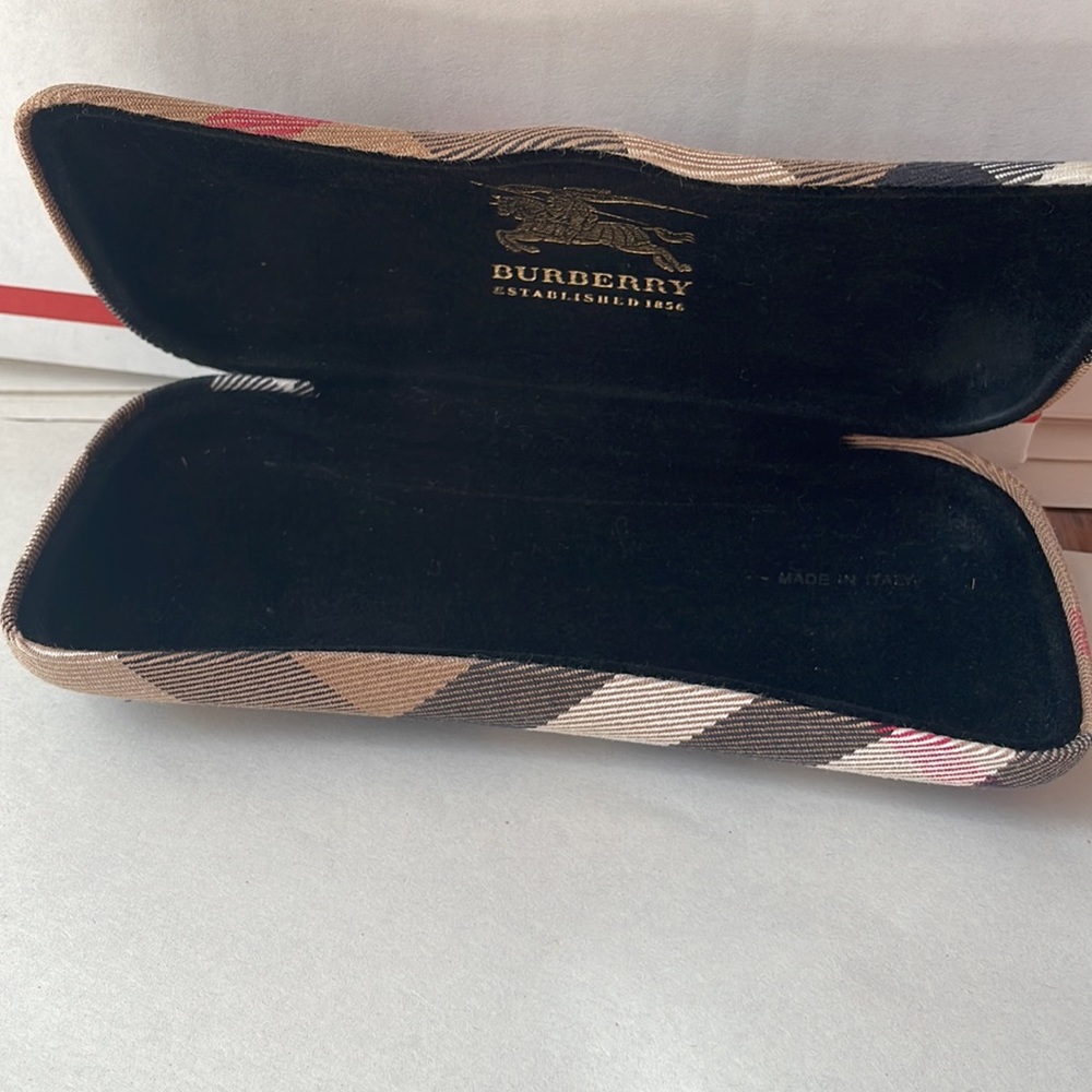 Burberry case for glasses